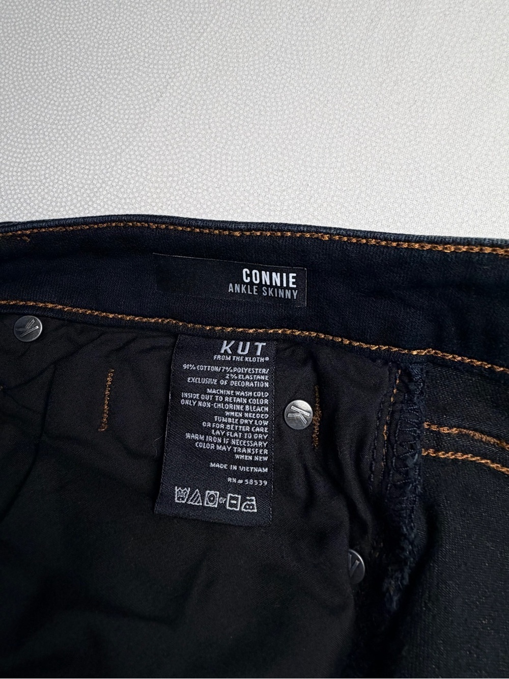 KUT From The Kloth Connie Women’s 18W Black Ankle Skinny Jeans Raw Hem - Picture 6 of 8